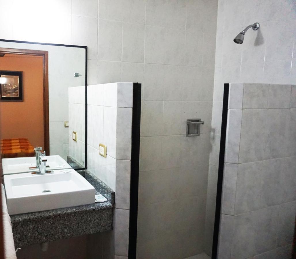 Hotel Plaza Crystal คาลาปา ภายนอก รูปภาพ